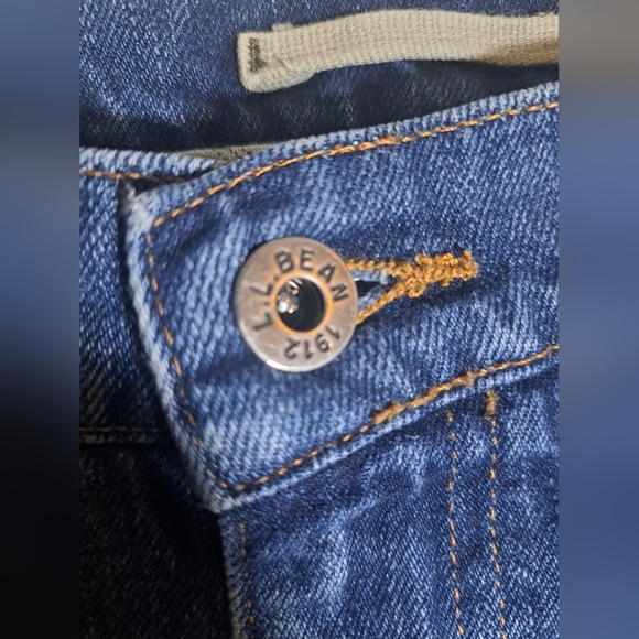 L.L Bean Straight Leg Jean's 36x30 - Picture 4 of 7